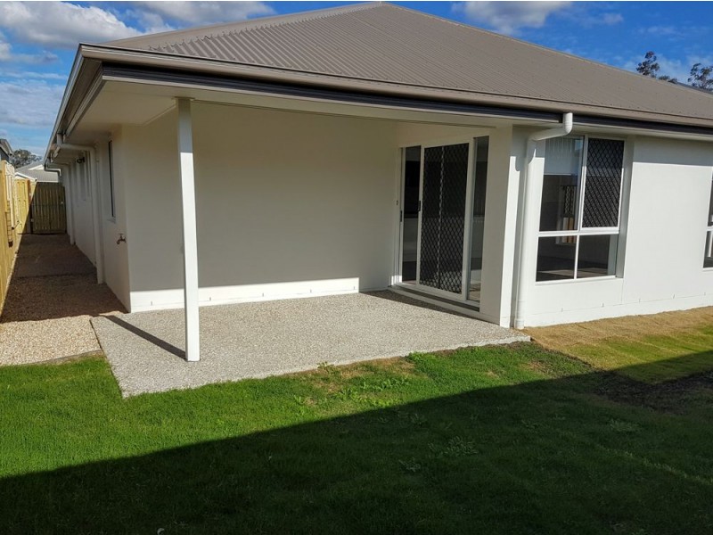 12 meadows circuit, Bellbird Park QLD 4300