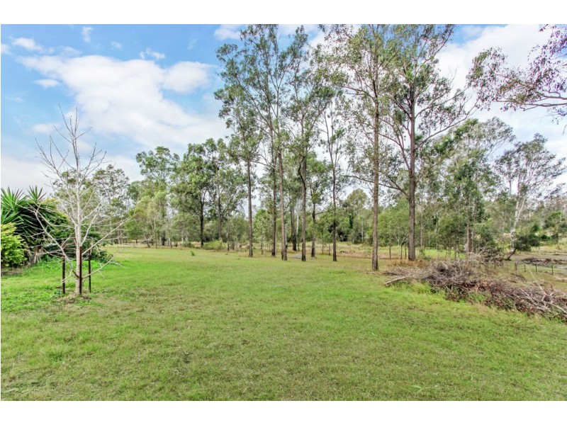 394 – 396 Spring Mountain Drive, Greenbank QLD 4124