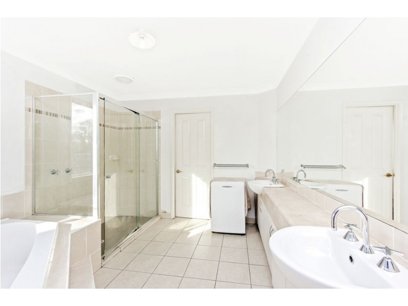 394 – 396 Spring Mountain Drive, Greenbank QLD 4124