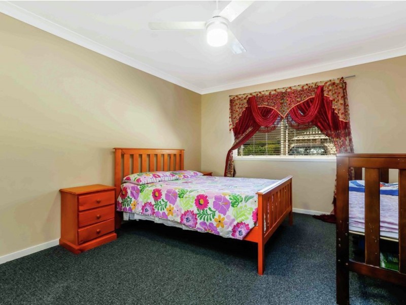 6/3 Spalding Cres, Goodna QLD 4300