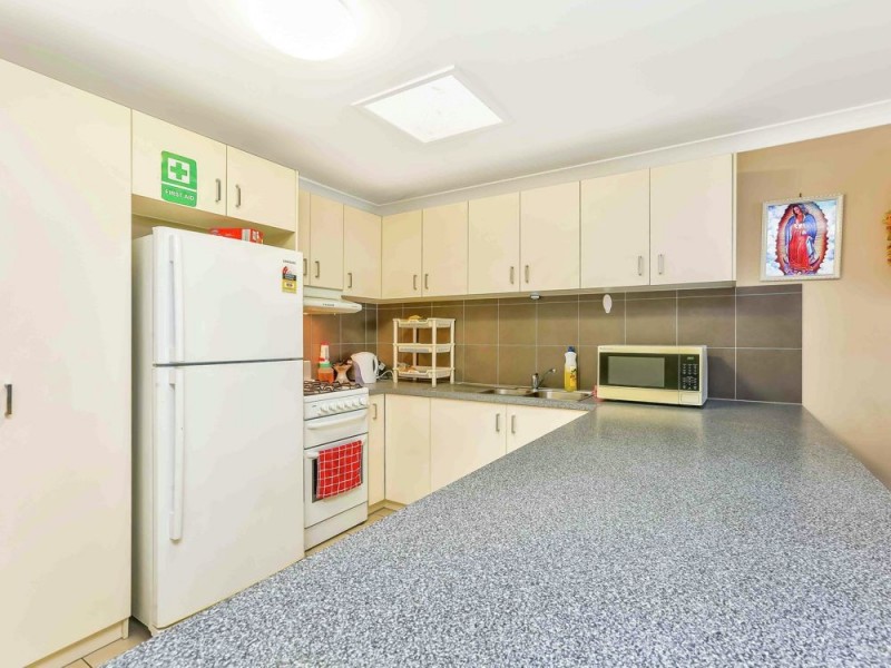 6/3 Spalding Cres, Goodna QLD 4300