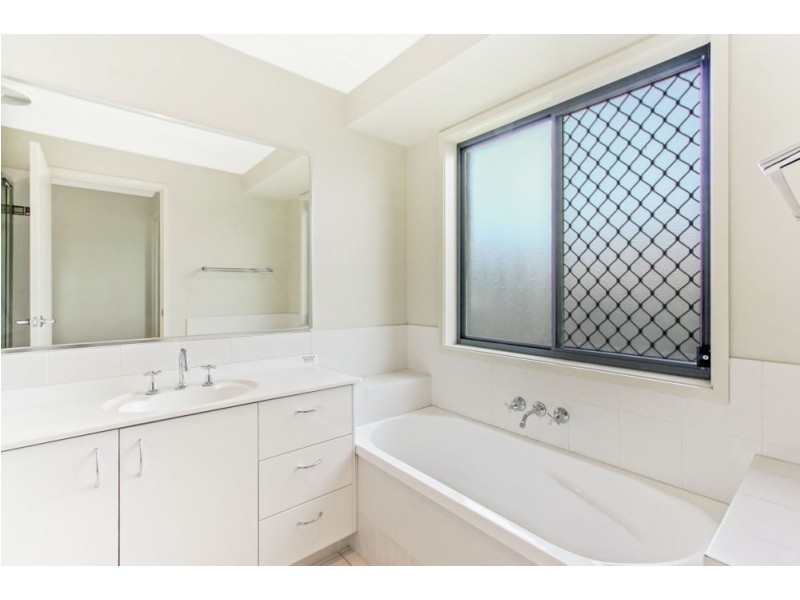 13 Caper Close, Springfield Lakes QLD 4300
