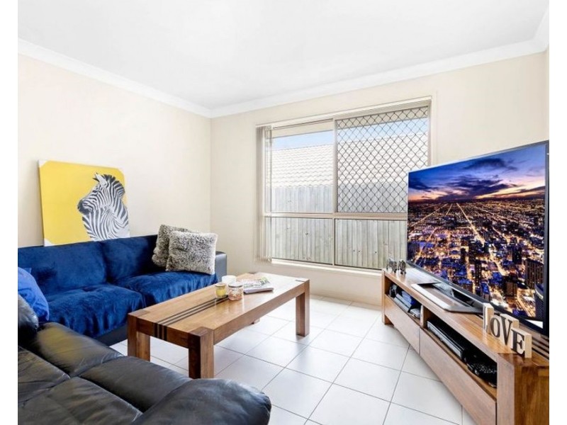 13 Lakes Entrance Drive, Springfield Lakes QLD 4300