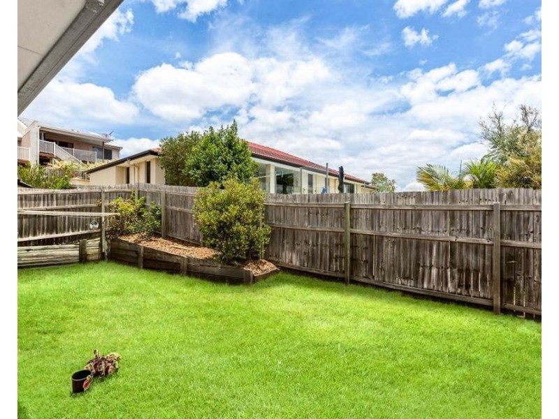 13 Lakes Entrance Drive, Springfield Lakes QLD 4300
