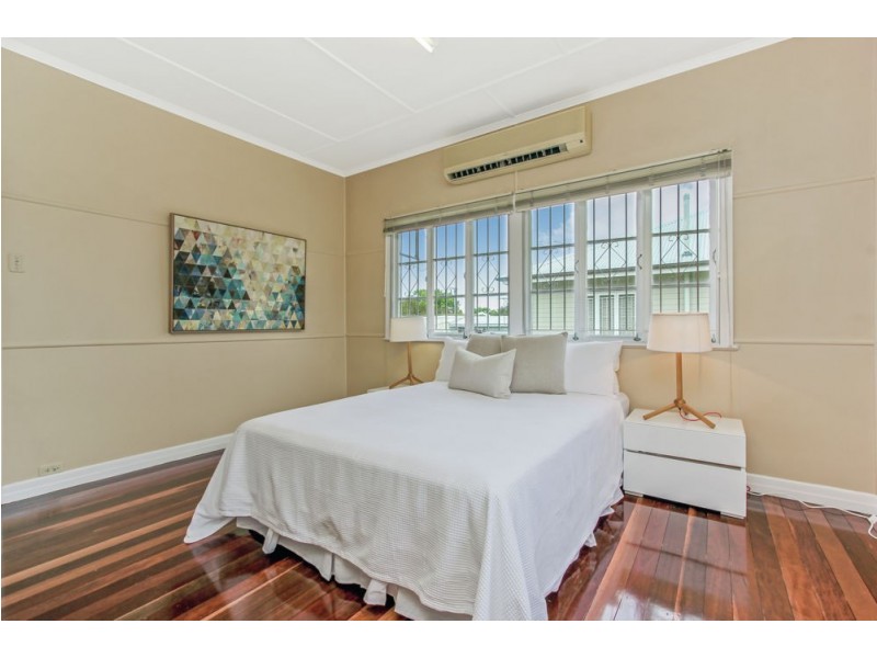 12 Booval Street, Booval QLD 4304
