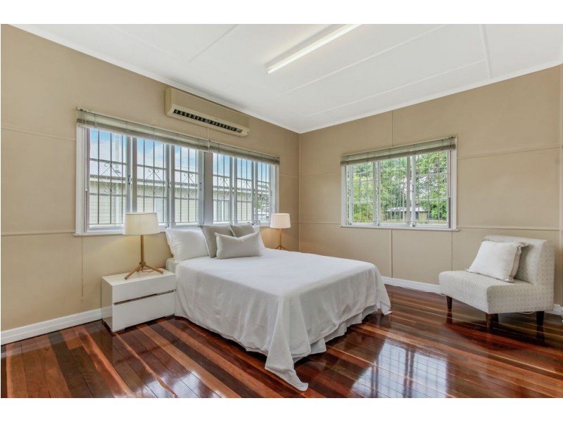 12 Booval Street, Booval QLD 4304