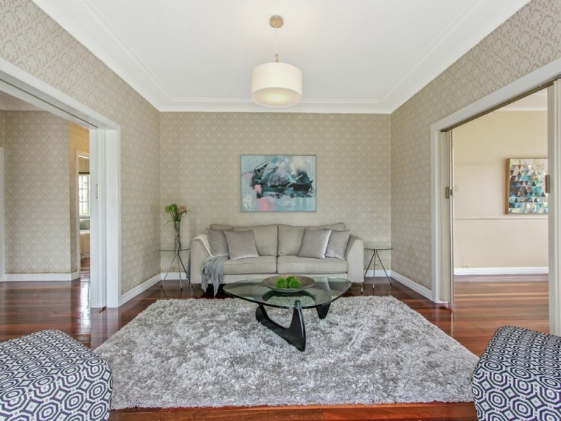 12 Booval Street, Booval QLD 4304