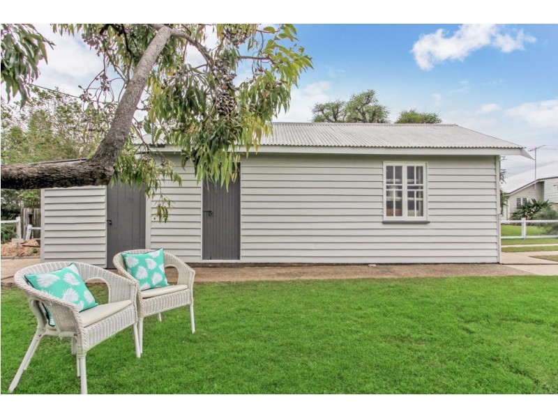 12 Booval Street, Booval QLD 4304