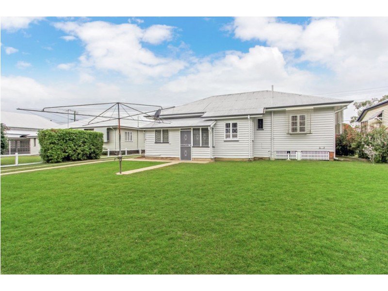 12 Booval Street, Booval QLD 4304