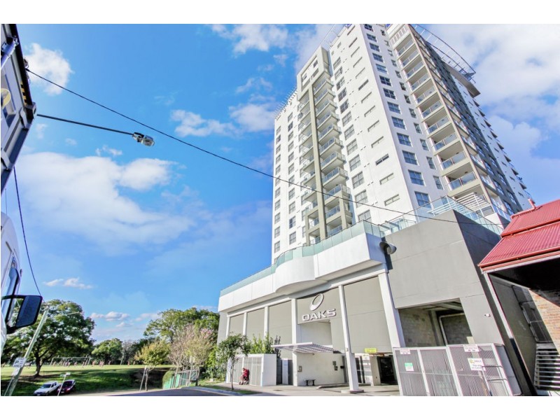1208b/1 West St, Woodend QLD 4305