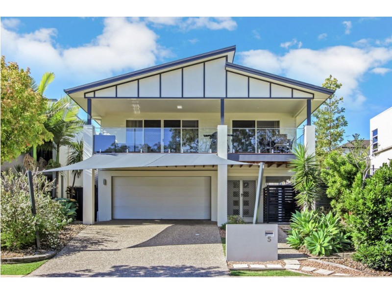 5 Waterside Drive, Springfield Lakes QLD 4300