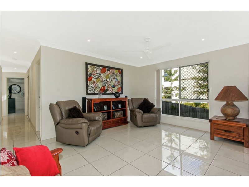 5 Waterside Drive, Springfield Lakes QLD 4300