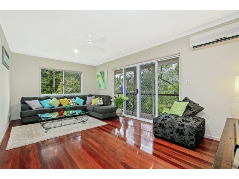 60 Cairns Road, Camira QLD 4300