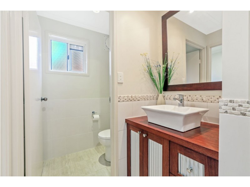 60 Cairns Road, Camira QLD 4300