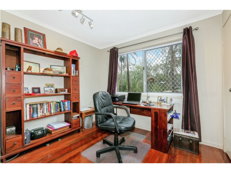60 Cairns Road, Camira QLD 4300