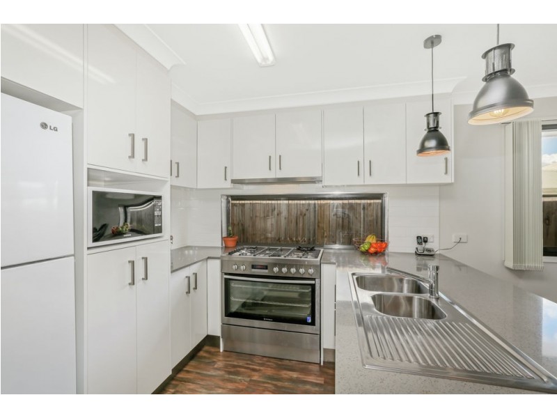 30 Rosemary Street, Deebing Heights QLD 4306