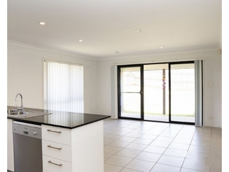 35 Basil Street, Springfield Lakes QLD 4300