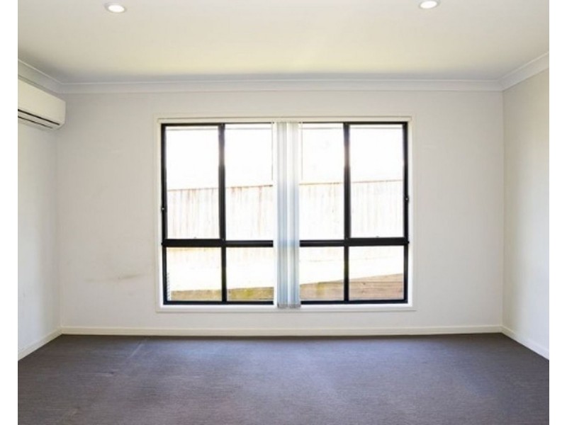 35 Basil Street, Springfield Lakes QLD 4300