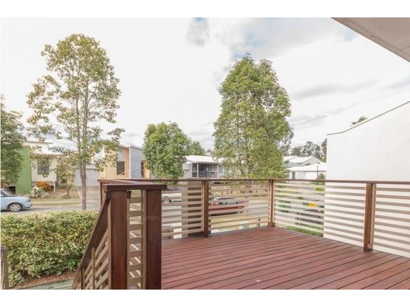15 Periwinkle Lane, Springfield Lakes QLD 4300