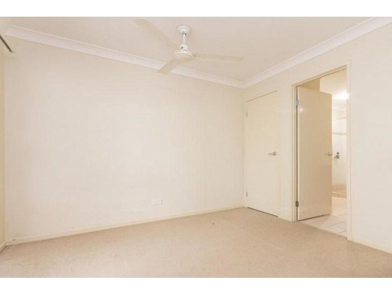 15 Periwinkle Lane, Springfield Lakes QLD 4300