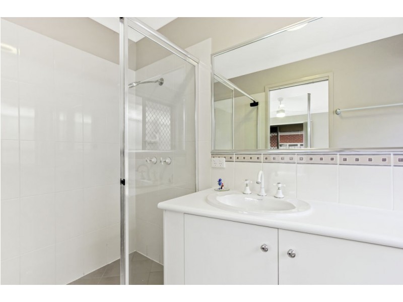 20 Greenleaf Avenue, Springfield Lakes QLD 4300