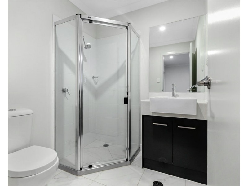 1/93 Lamington Drive, Redbank Plains QLD 4301