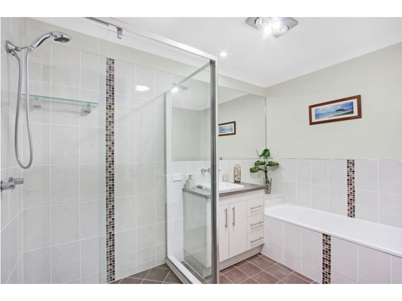 18 Rose Avenue, Springfield Lakes QLD 4300