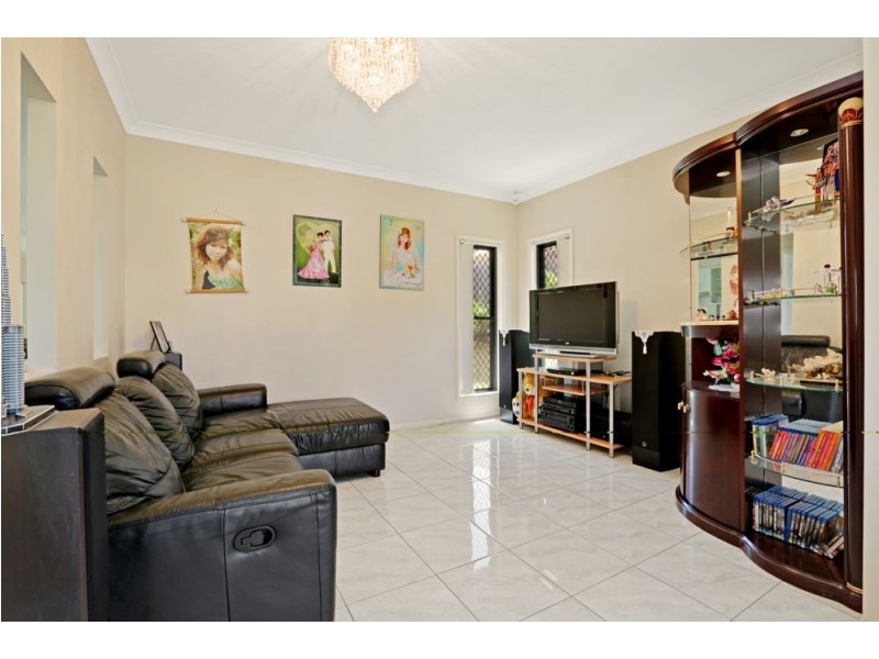 28 Parkview Drive, Springfield Lakes QLD 4300