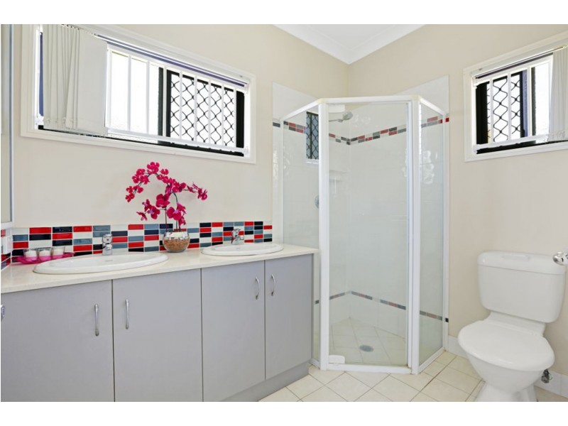 28 Parkview Drive, Springfield Lakes QLD 4300