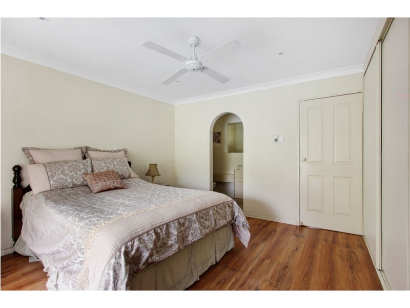 25 Dale Road, Camira QLD 4300