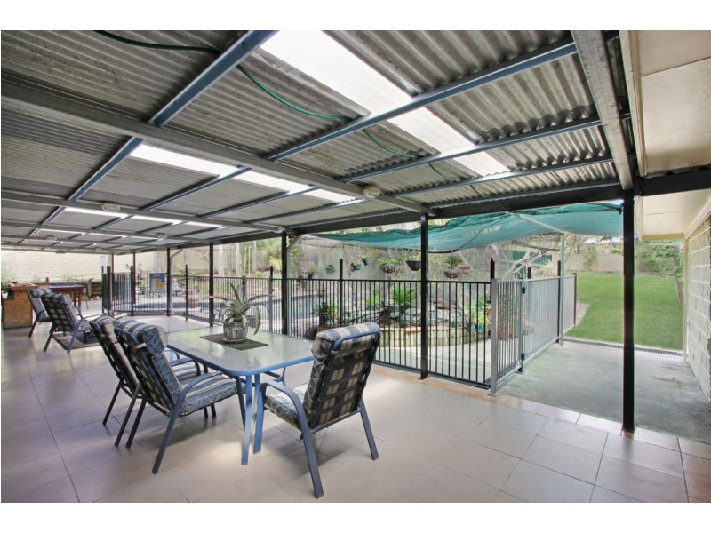 25 Dale Road, Camira QLD 4300