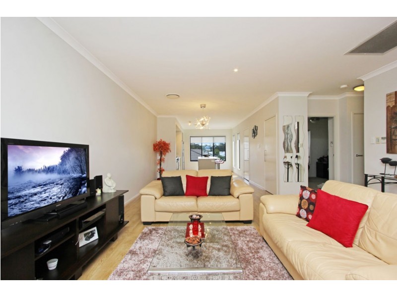 11 Hyde Avenue, Springfield Lakes QLD 4300