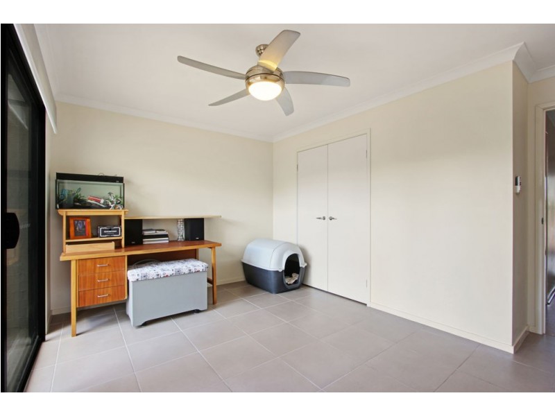 11 Hyde Avenue, Springfield Lakes QLD 4300