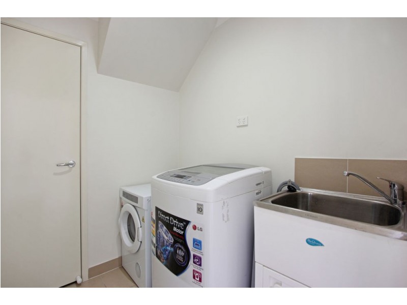 11 Hyde Avenue, Springfield Lakes QLD 4300