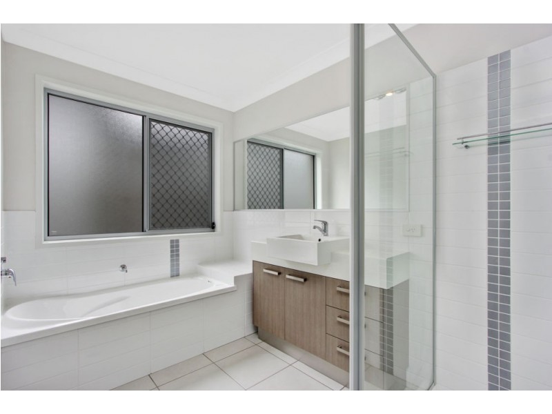 53 Summit Drive, Springfield Lakes QLD 4300