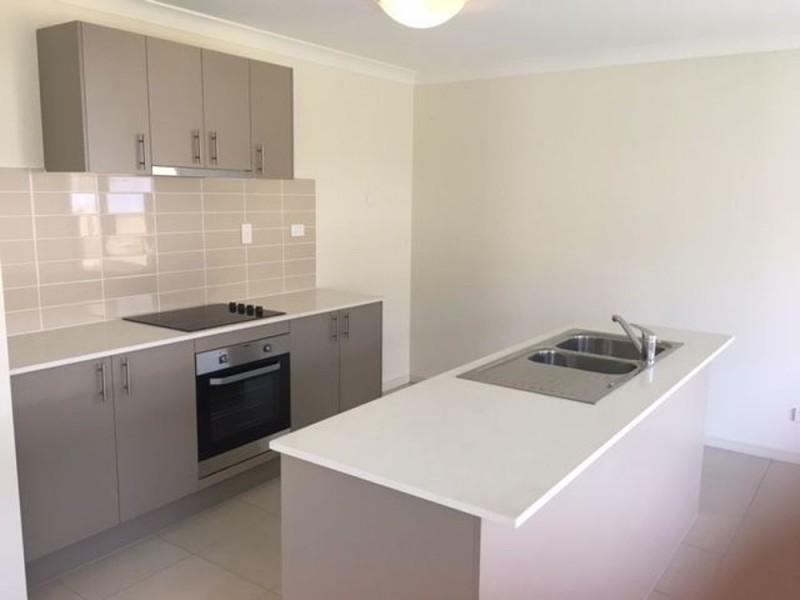 1 Meadows Circuit, Bellbird Park QLD 4300
