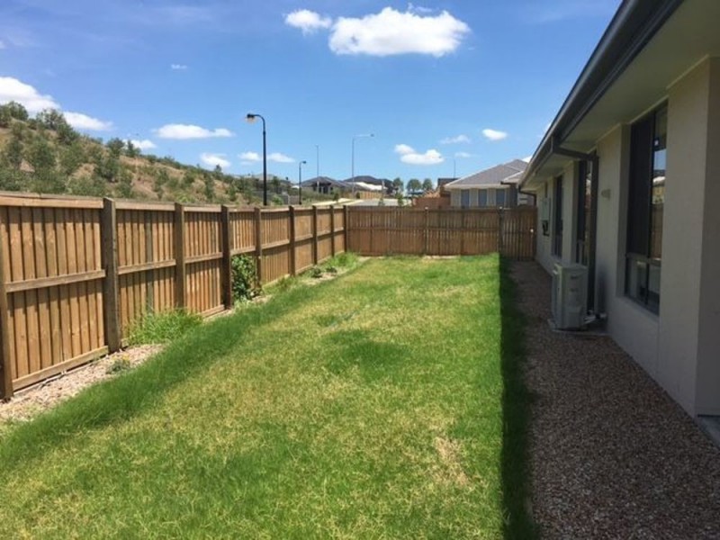 1 Meadows Circuit, Bellbird Park QLD 4300