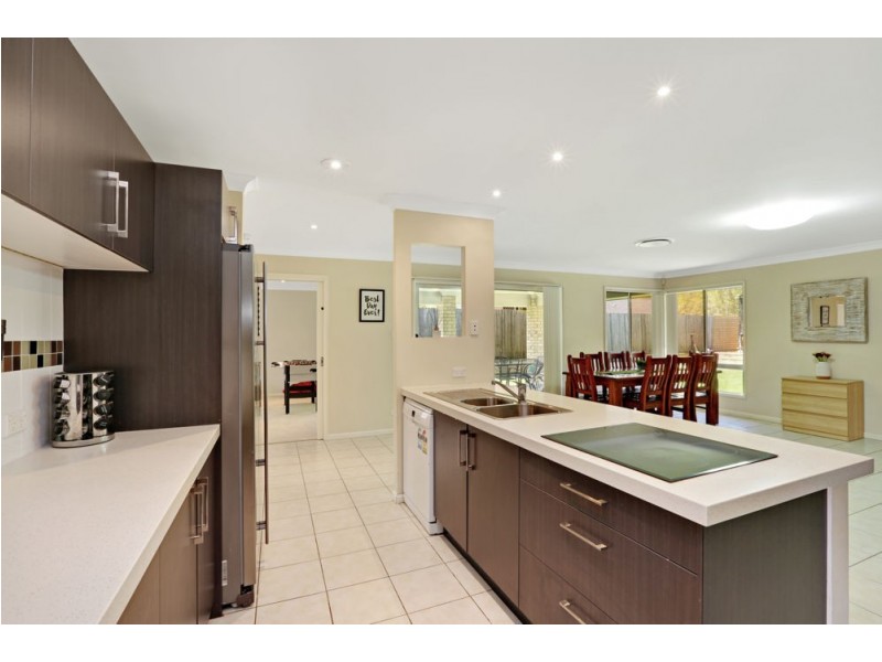 2 Speckled Circuit, Springfield Lakes QLD 4300