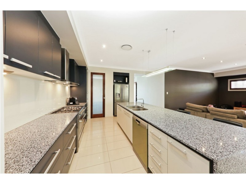 3 Finnigan Street, Augustine Heights QLD 4300