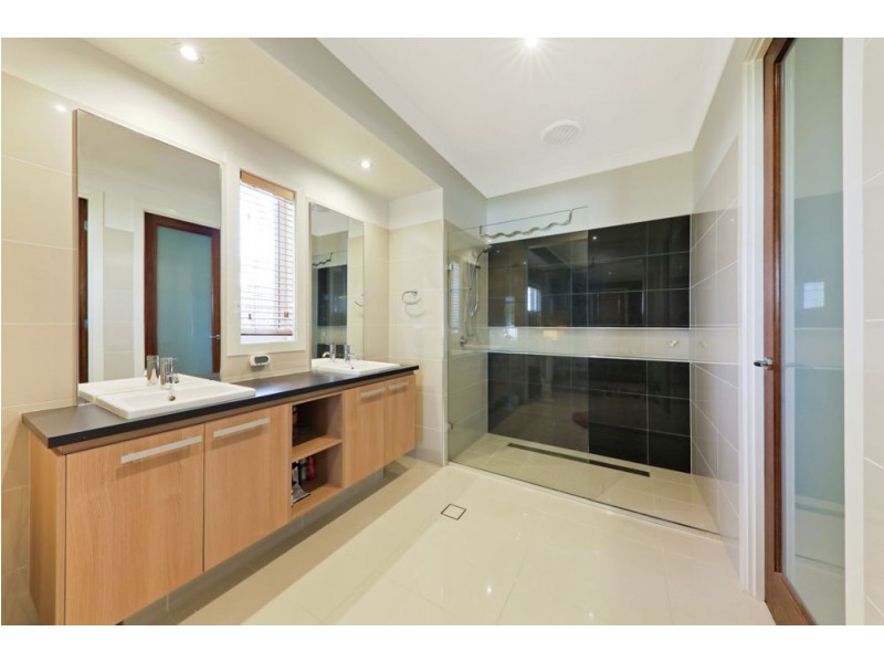 3 Finnigan Street, Augustine Heights QLD 4300