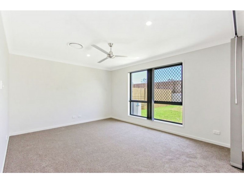 44 Santorini Way, Springfield Lakes QLD 4300