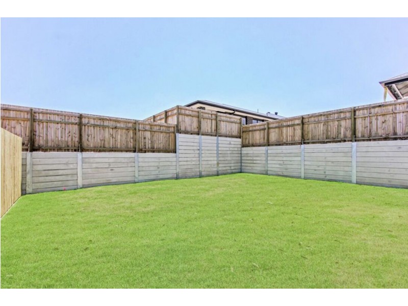 44 Santorini Way, Springfield Lakes QLD 4300