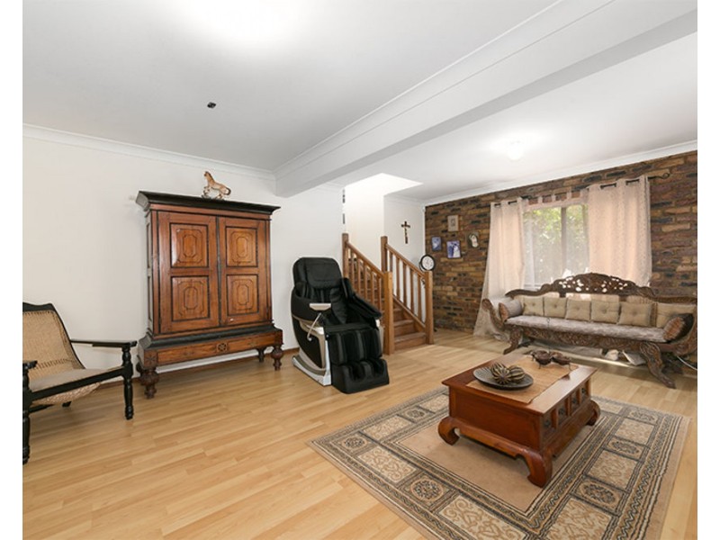 5 Bynoe Close, Chapel Hill QLD 4069