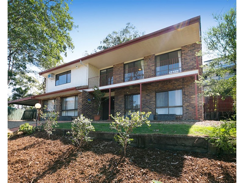 5 Bynoe Close, Chapel Hill QLD 4069