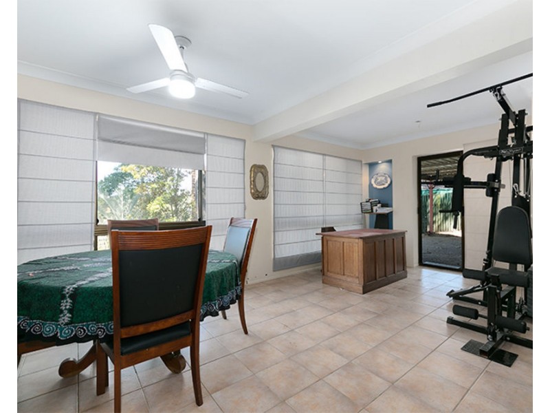 5 Bynoe Close, Chapel Hill QLD 4069