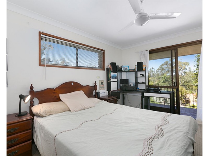 5 Bynoe Close, Chapel Hill QLD 4069