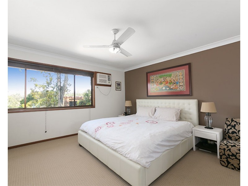 5 Bynoe Close, Chapel Hill QLD 4069