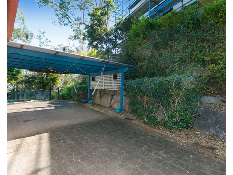 5 Bynoe Close, Chapel Hill QLD 4069