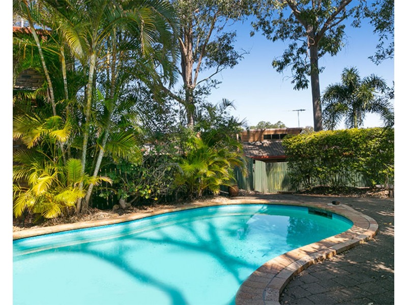 5 Bynoe Close, Chapel Hill QLD 4069