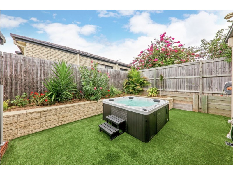 7 Admiral Crescent, Springfield Lakes QLD 4300